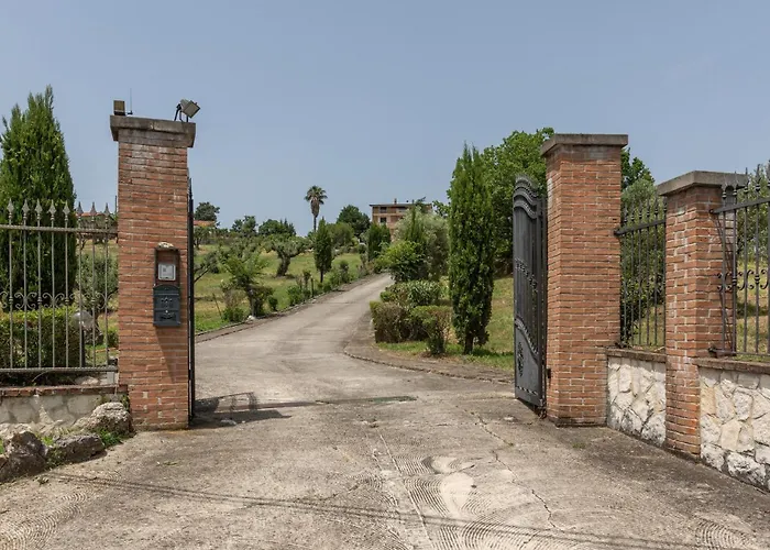 Awesome Home In Caiazzo