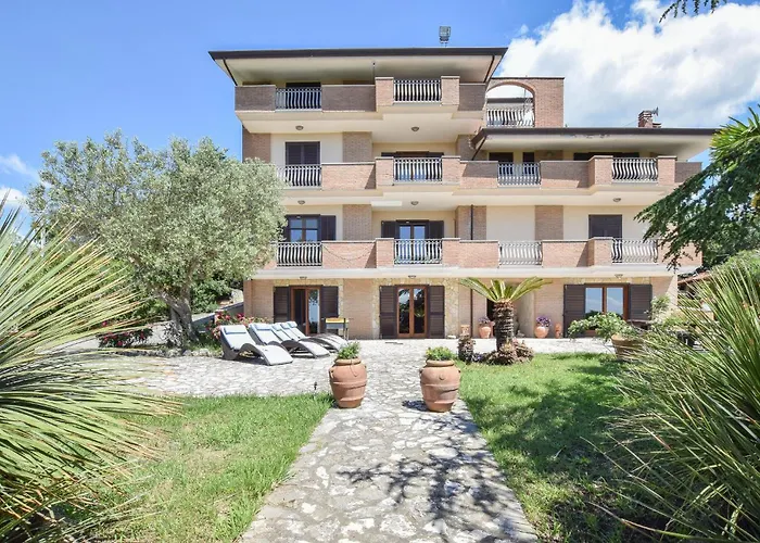 Awesome Home In Caiazzo