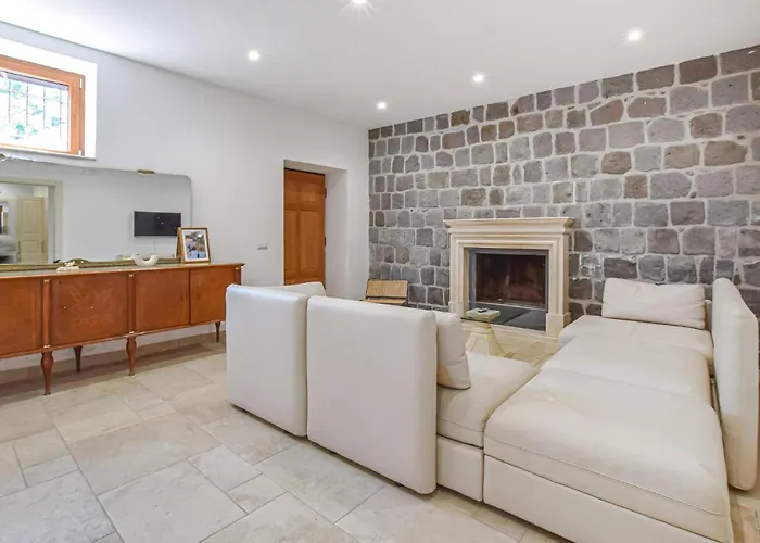 Gorgeous Home In Caiazzo